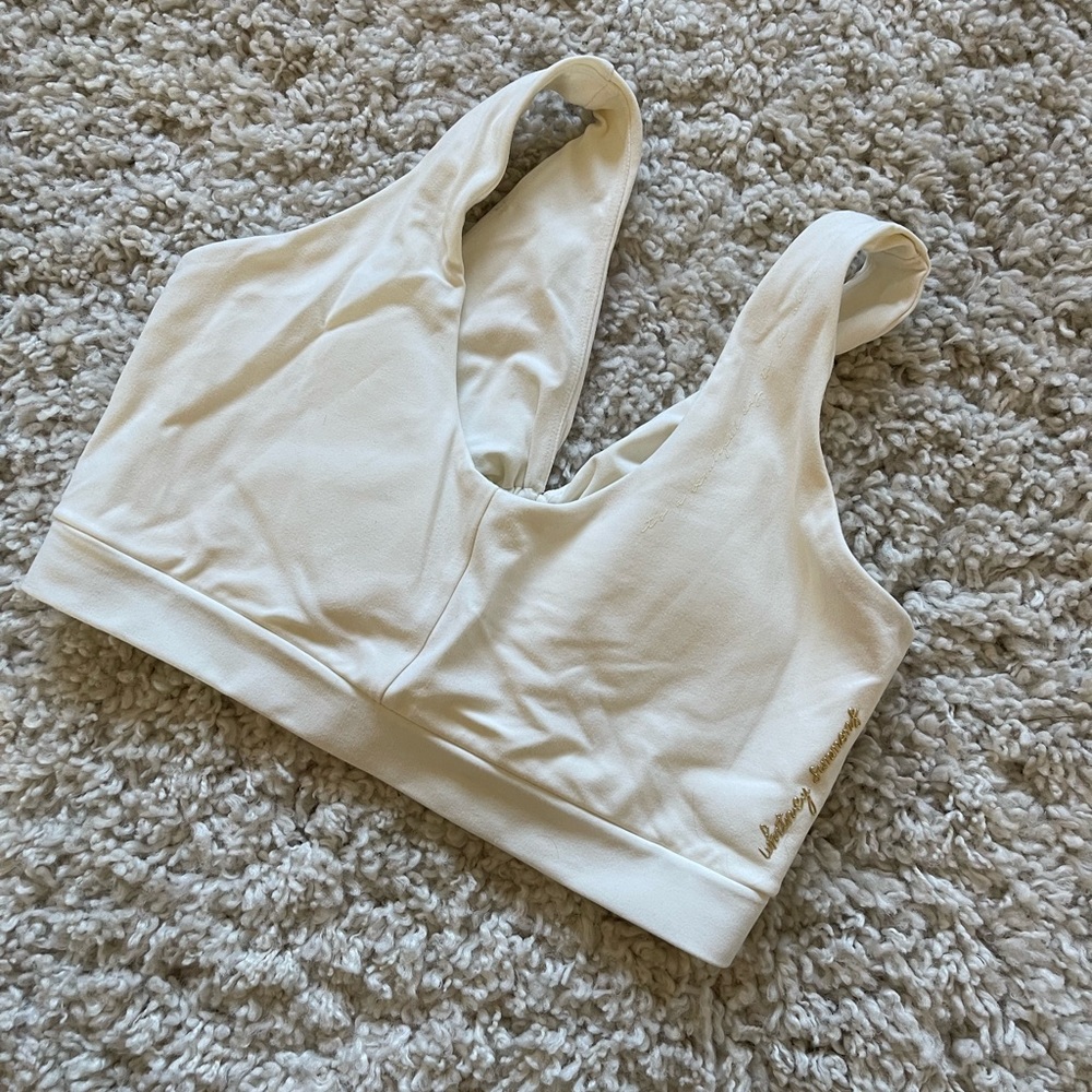 Whitney Simmons bra gymshark